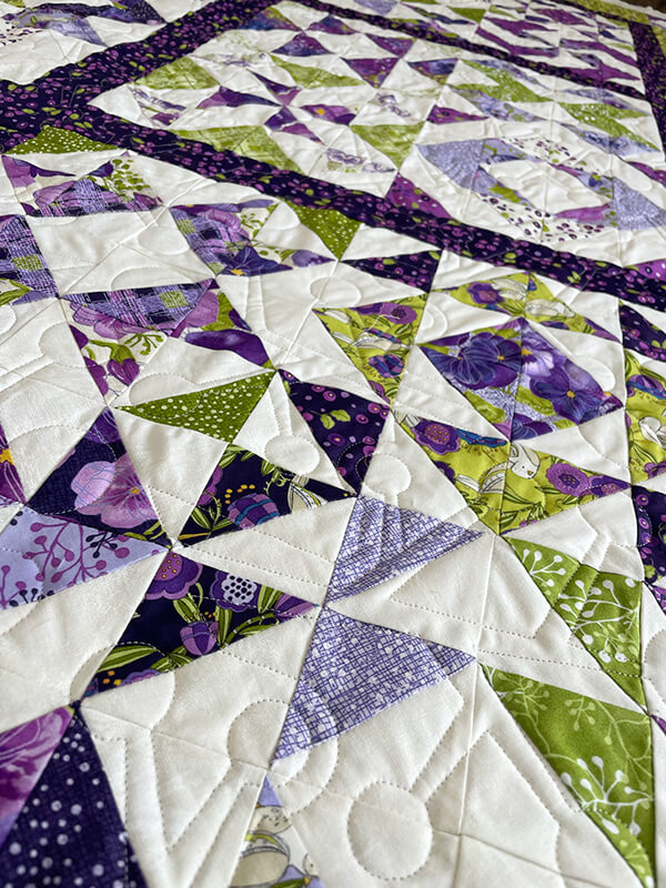 Close-up of a machine quilted pattern